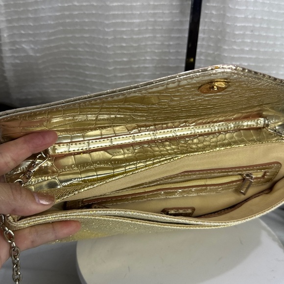 (E4) Guess virtual glitter clutch with flap and shoulder chain - Picture 13 of 15